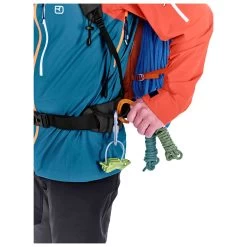 Ortovox Peak Light 32 - Mountaineering Backpack -Ortovox Outdoor ortovox peak light 32 mountaineering backpack bf detail 9