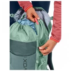 Ortovox Women's Traverse 28 S - Mountaineering Backpack 11 Ortovox Women's Traverse 28 S - Mountaineering Backpack -Ortovox Outdoor ortovox womens traverse 28 s mountaineering backpack detail 5